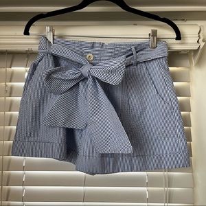 Adorable Seersucker Shorts w/ Bow 💙